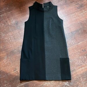 🌻3/$15🌻 Chic Two-Tone Sleeveless Mini Dress